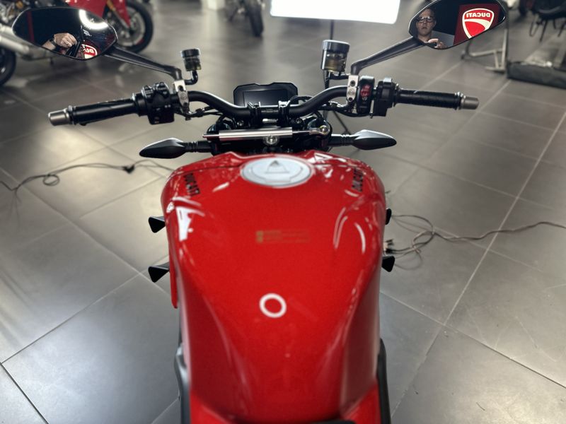 2024 Ducati STREETFIGHTER V4 SImage 7