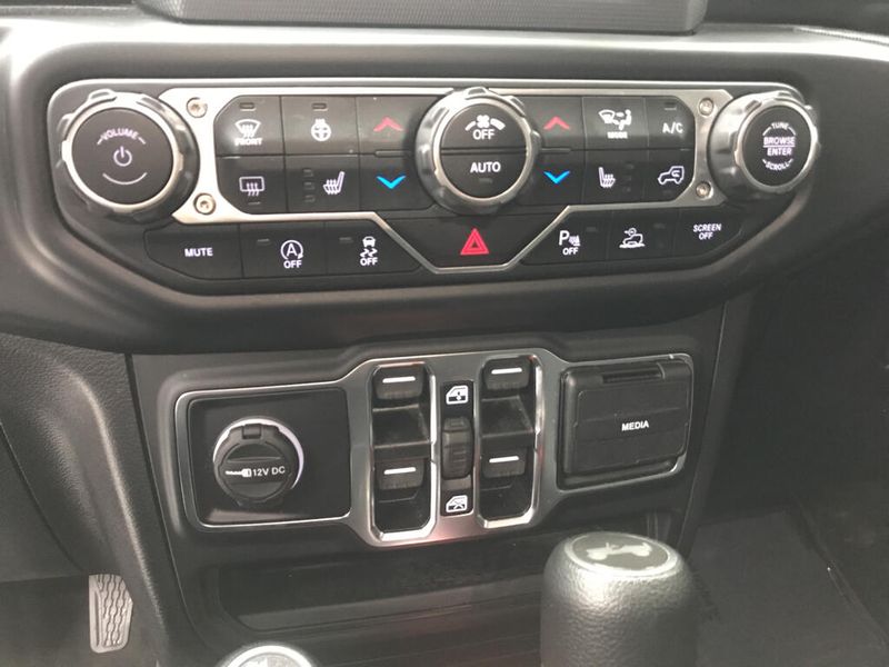 Used 2021 Jeep Wrangler Unlimited Sport AltitudeImage 14