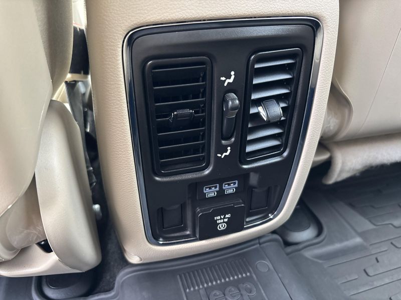 Used 2021 Jeep Grand Cherokee LimitedImage 24