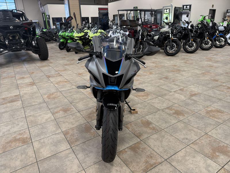 Used 2024 Yamaha YZF-R7 CA Image 12
