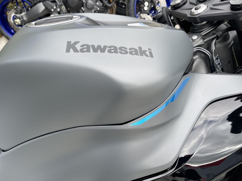 2025 Kawasaki NINJA ZX-6R ABS Image 14