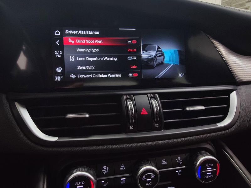 Used 2022 Alfa Romeo Giulia Veloce Premium AWD w/Sunroof/navImage 22