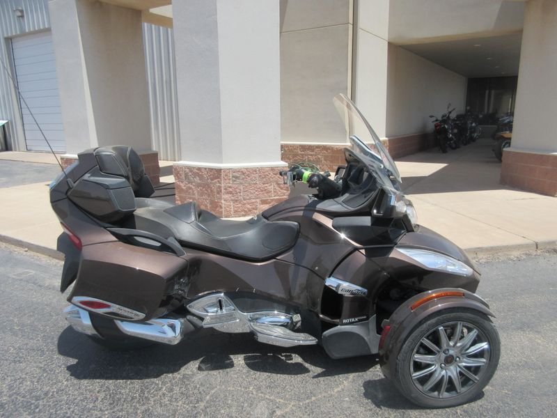 USED 2013 CAN-AM SPYDER RT LIMITED Image 2