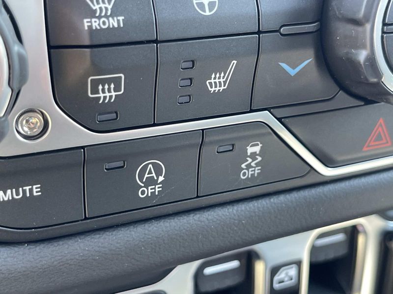 New 2026 Jeep Wrangler 4-door Rubicon X