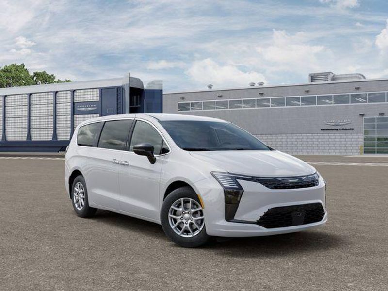 New 2027 Chrysler Pacifica SelectImage 5