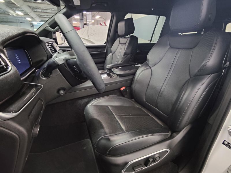 2024 Jeep Wagoneer 3.0T 4X4Image 14
