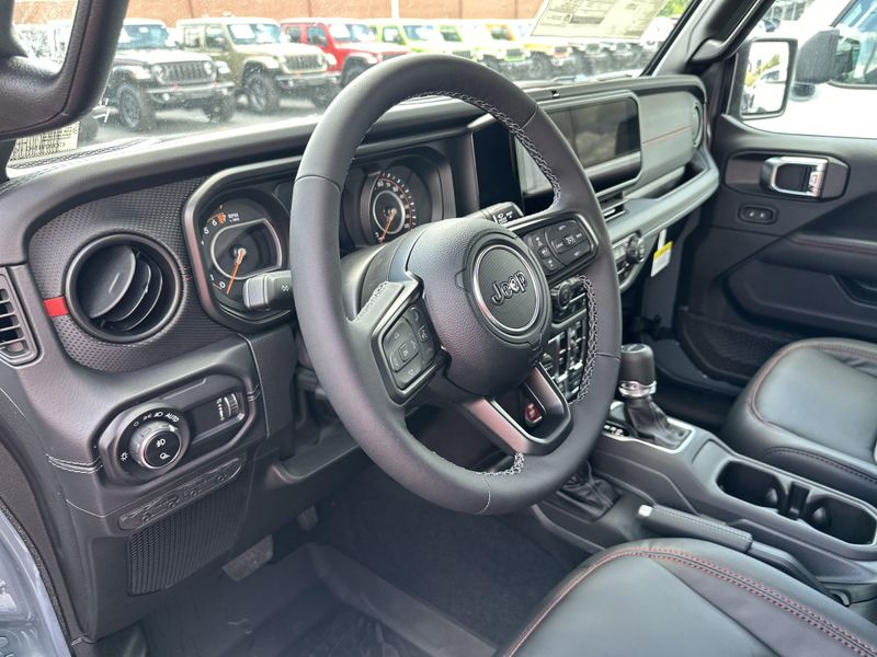 New 2025 Jeep Gladiator Rubicon X 4x4Image 22