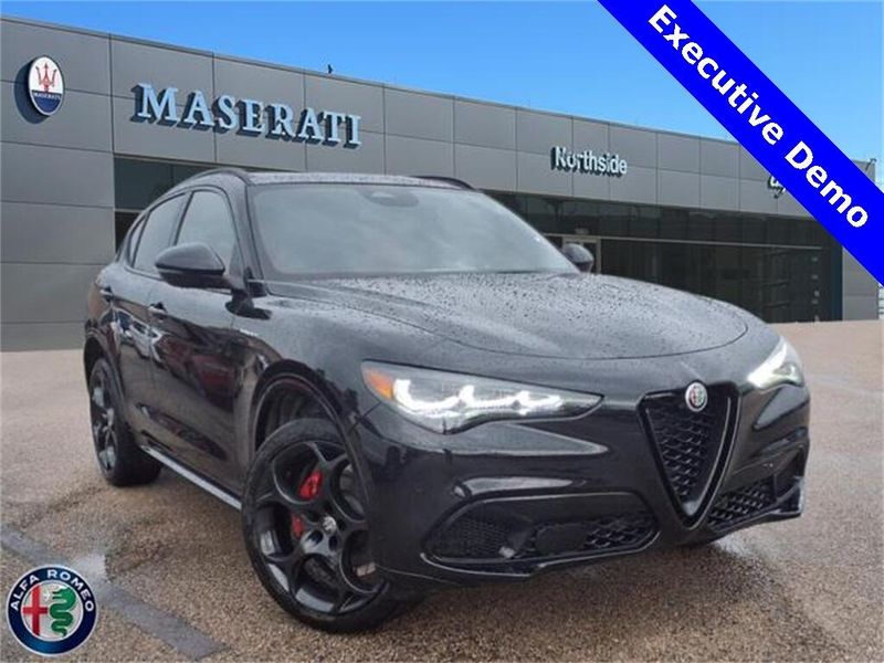 New 2025 Alfa Romeo Stelvio VeloceImage 1
