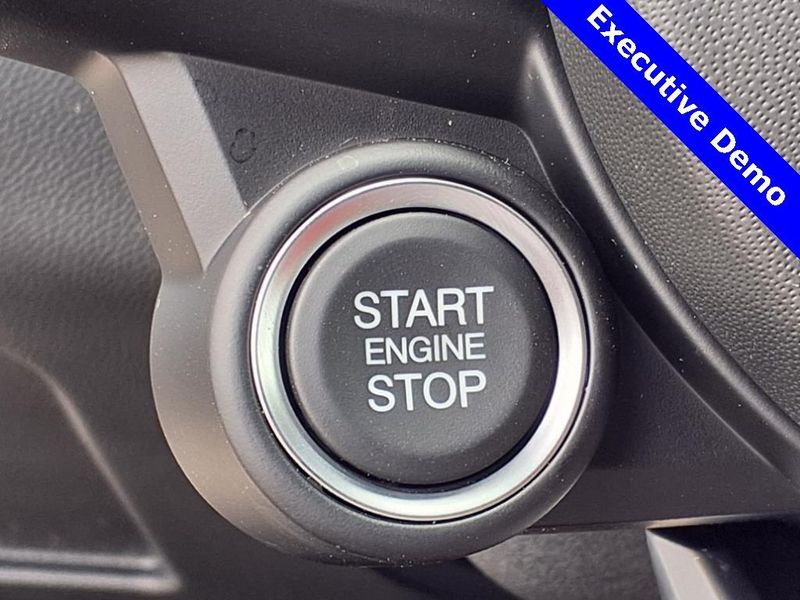 New 2025 Alfa Romeo Giulia RwdImage 9