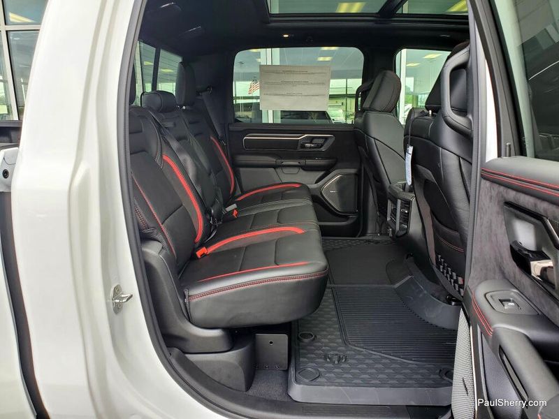 New 2026 RAM 1500 Rho Crew Cab 4x4 5'7' Box