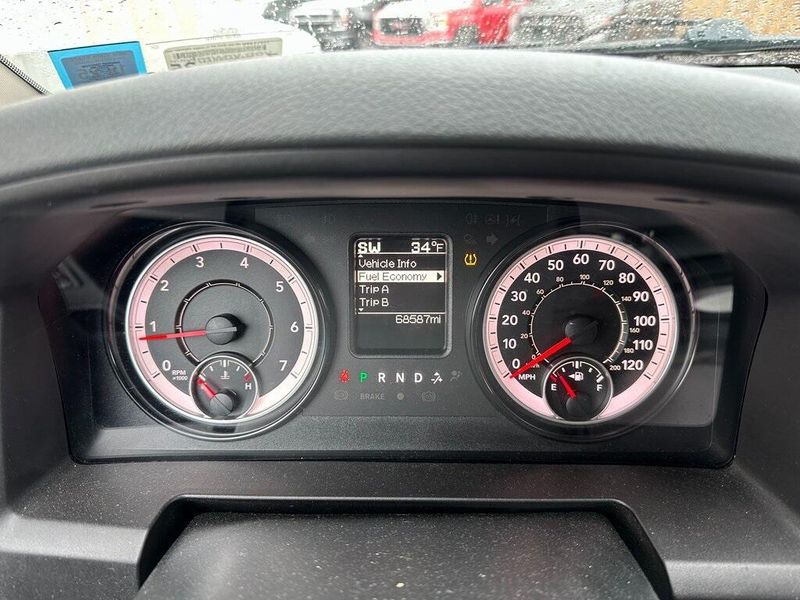2018 RAM 1500 ExpressImage 16