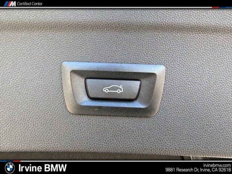 Used 2026 BMW iX xDrive60Image 17