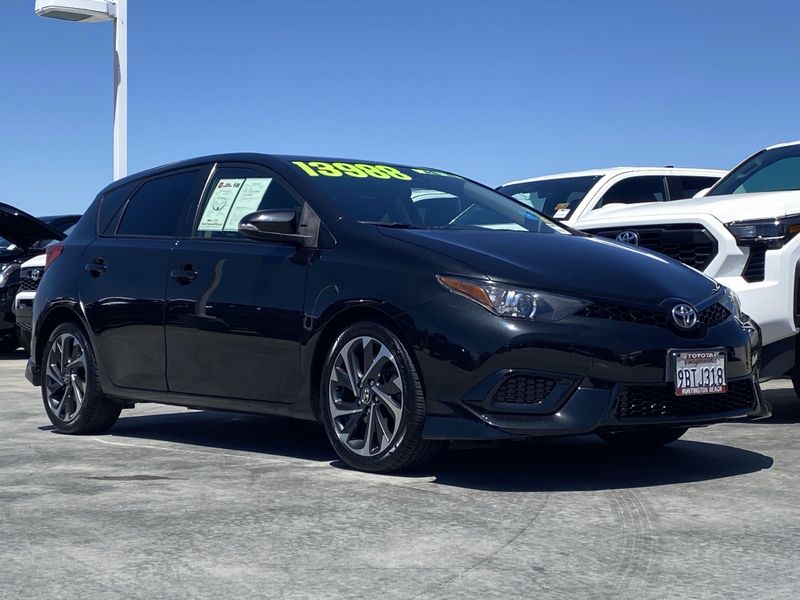 Used 2018 Toyota Corolla iM BaseImage 2
