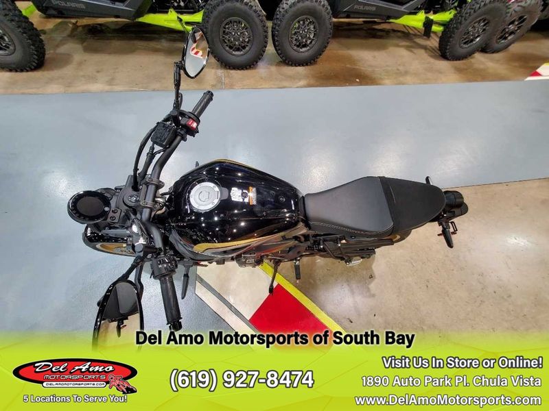 2024 Yamaha XSR700RCB  in a RAVEN exterior color. Del Amo Motorsports of South Bay (619) 547-1937 delamomotorsports.com 