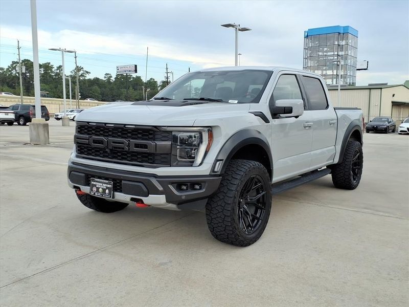 2023 Ford F-150 Raptor photo 8