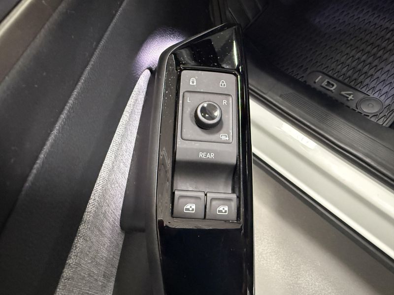 Used 2025 Volkswagen ID.4 Pro AWD Long RangeImage 10