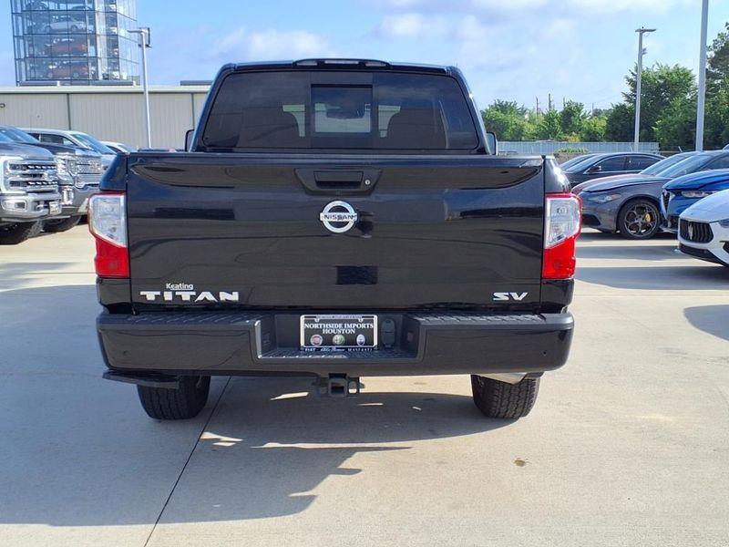 2021 Nissan Titan SVImage 20