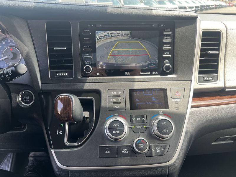 Used 2020 Toyota Sienna LimitedImage 17