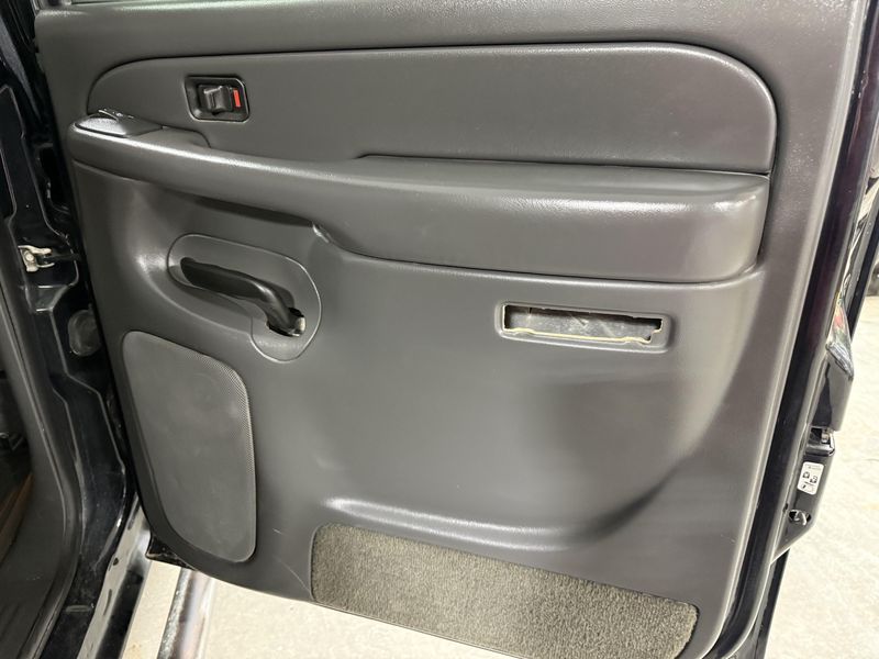 Used 2005 Chevrolet Silverado 2500HD LSImage 6