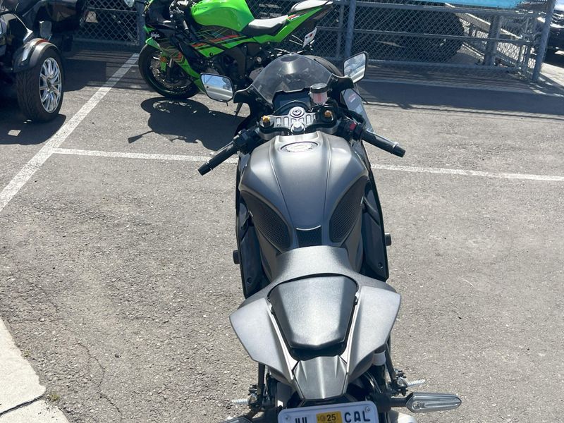 2024 Yamaha YZF-R7 Image 10