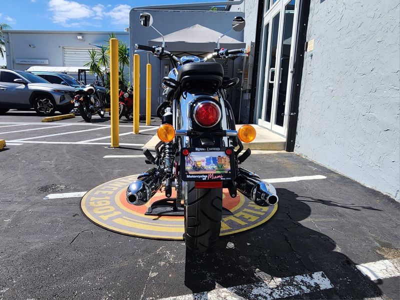 New 2026 Royal Enfield CLASSIC 650 Image 8