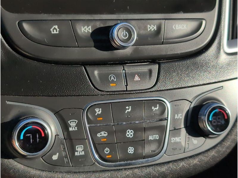 Used 2023 Chevrolet Malibu LTImage 16