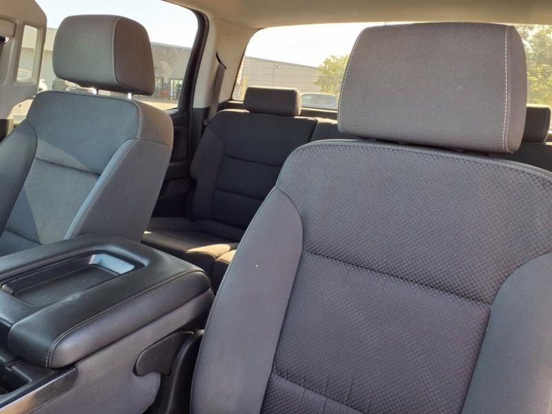 2018 Chevrolet Silverado 1500 LT photo 7