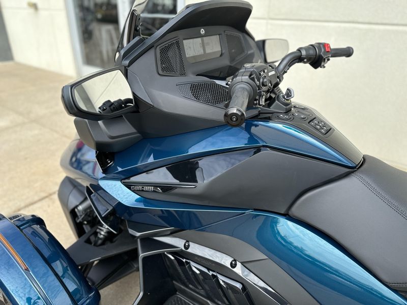 2024 Can-Am SPYDER RT LIMITEDImage 4