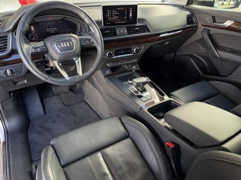 2019 Audi Q5 Image 2