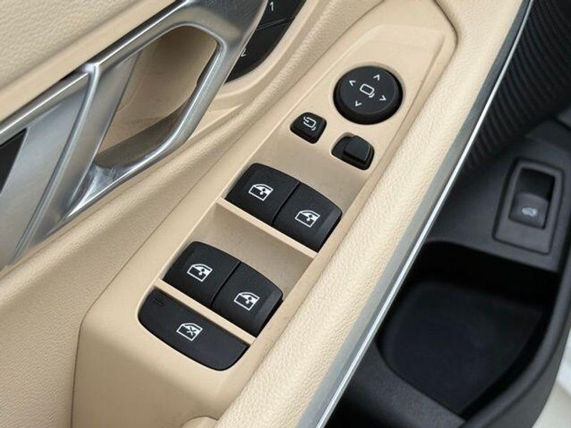 Used 2023 BMW 3 Series 330iImage 18