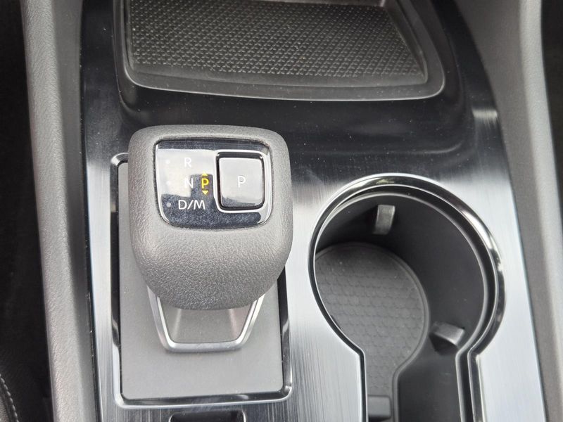 Used 2024 Nissan Rogue FWD SV