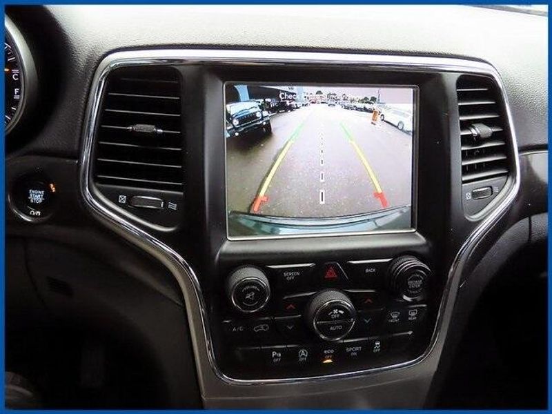 2017 Jeep Grand Cherokee AltitudeImage 17