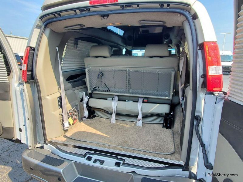 2022 Chevrolet Express Cargo Image 13