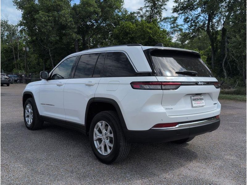 Used 2023 Jeep Grand Cherokee LimitedImage 3