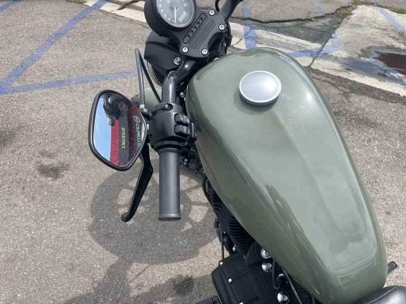 Used 2021 Harley-Davidson SPORTSTER IRON 883 Image 16