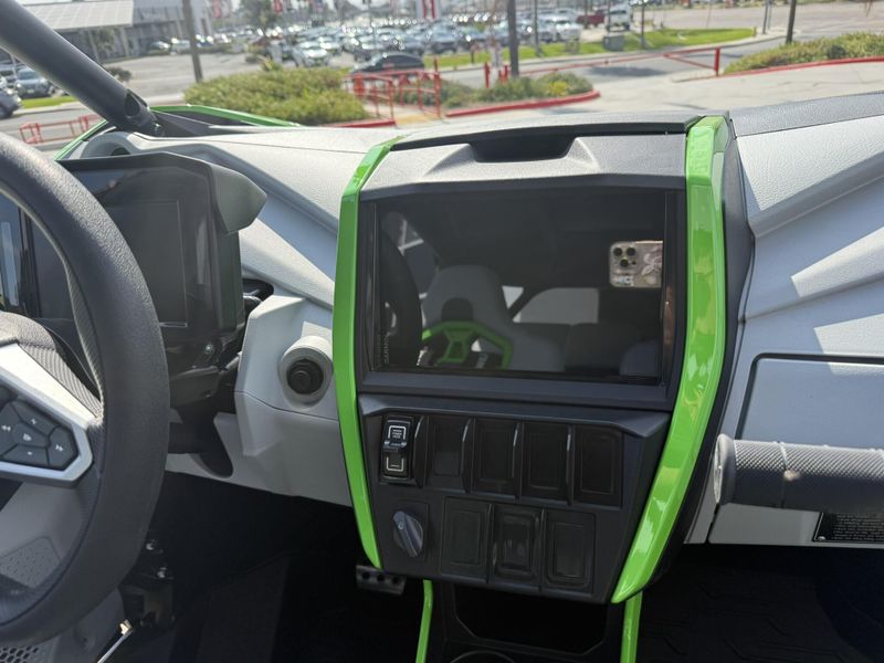 New 2026 Kawasaki TERYX5 H2 DELUXE ES Image 15