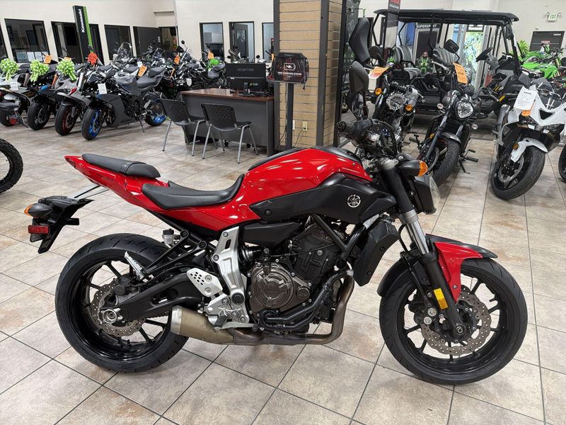 Used 2017 Yamaha FZ-07 Image 10