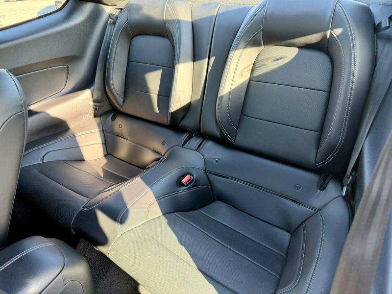 2022 Ford Mustang GT Premium photo 14