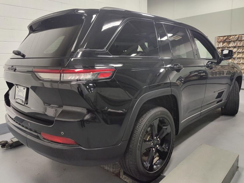 Used 2024 Jeep Grand Cherokee Altitude X 4X4 w/SunroofImage 15