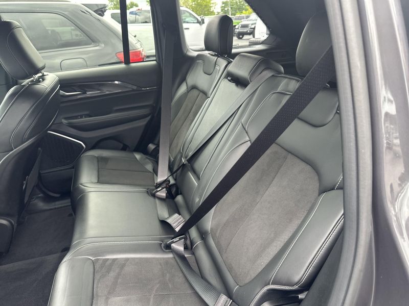 2022 Jeep Grand Cherokee AltitudeImage 15