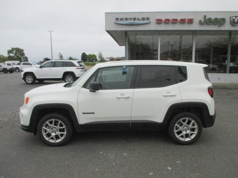 Used 2023 Jeep Renegade LatitudeImage 13