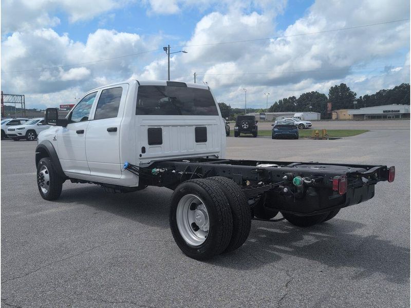2025 RAM 5500 Tradesman Chassis Crew Cab 4x4 60