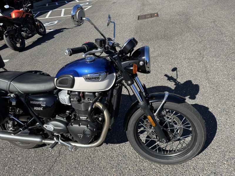 2022 Triumph Bonneville T100 - BLUE 