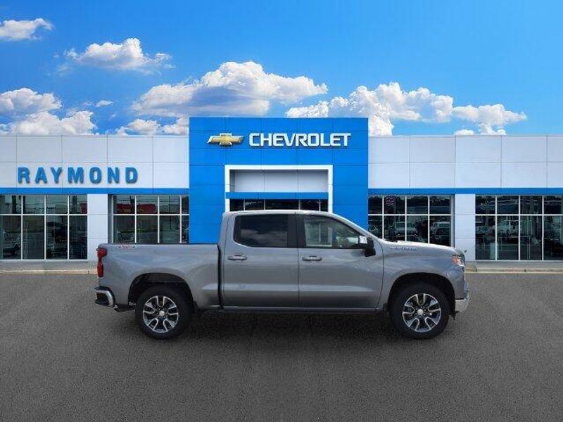 New 2026 Chevrolet Silverado 1500 LTImage 2