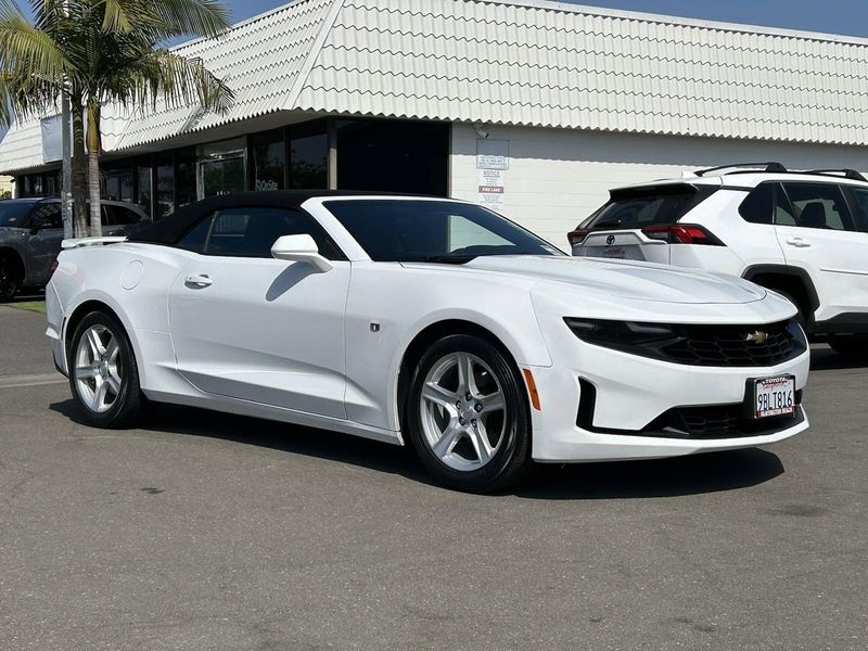 2019 Chevrolet Camaro 1LTImage 2