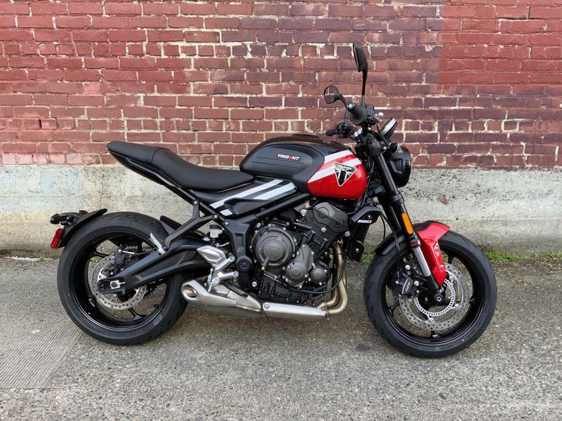 2025 Triumph TRIDENT 660