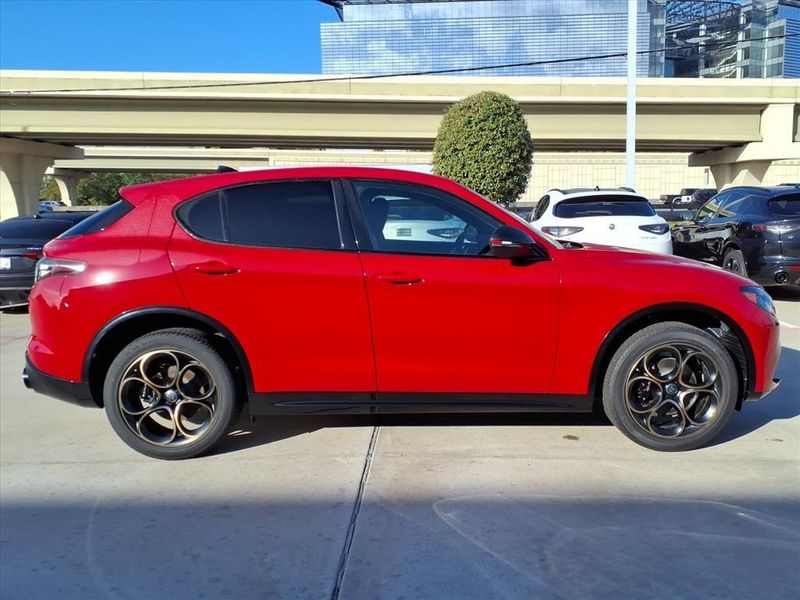 New 2025 Alfa Romeo Stelvio Intensa AwdImage 5