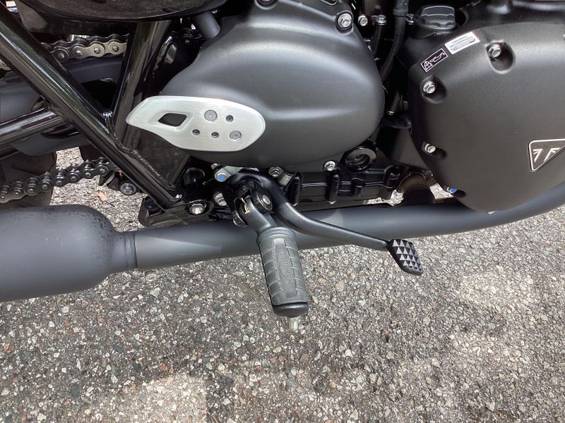 2025 Triumph Bonneville T120