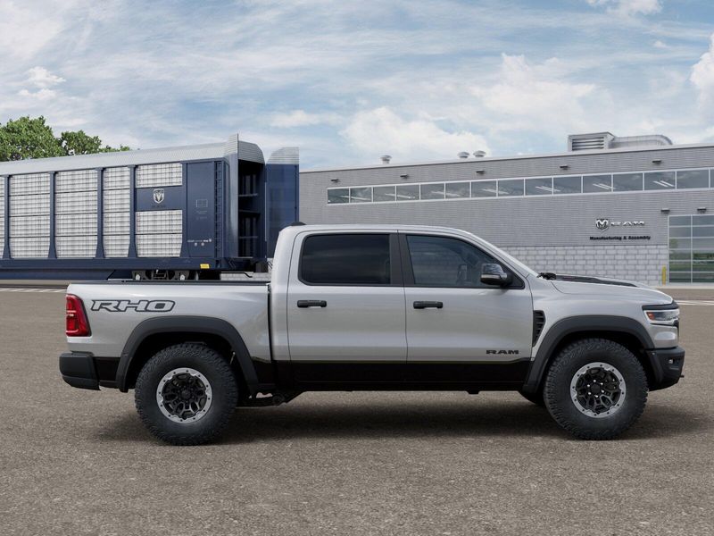 New 2026 RAM 1500 Rho Crew Cab 4x4 5'7' Box
