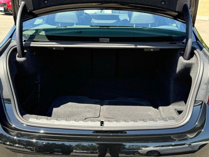 Used 2024 BMW 3 Series 330iImage 16